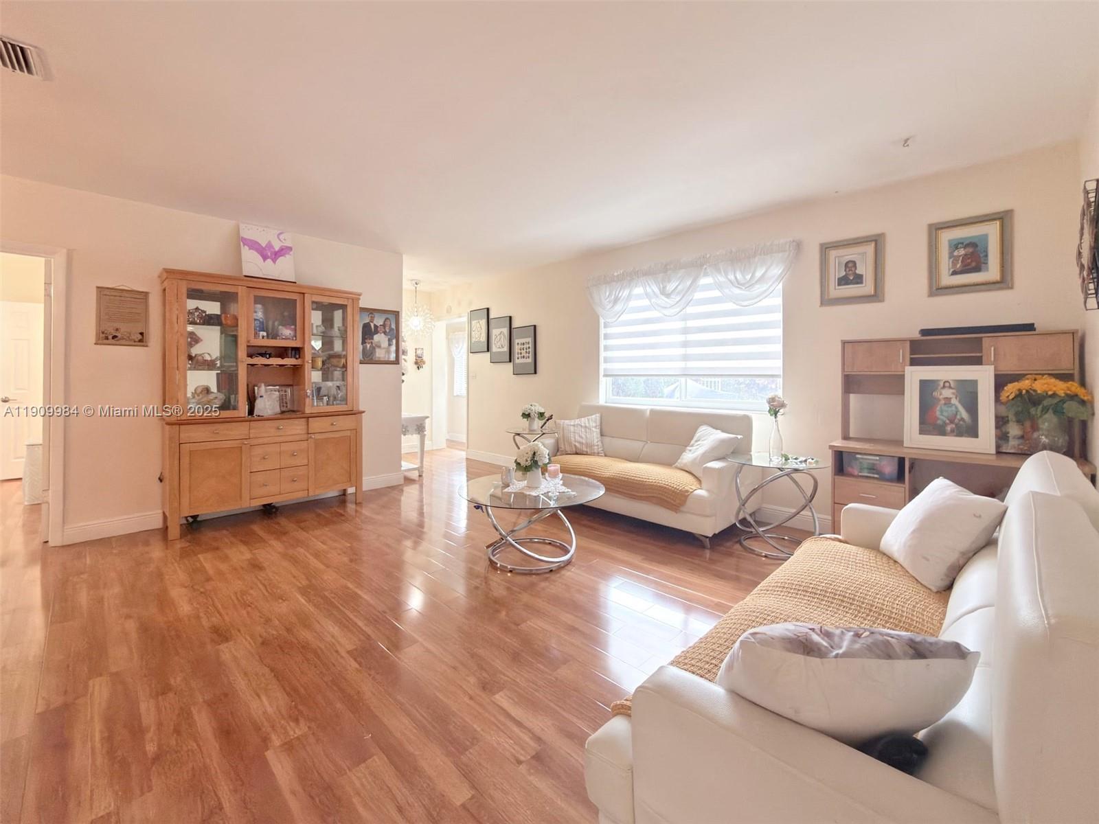 KENDALL ESTATES - Residential Lease