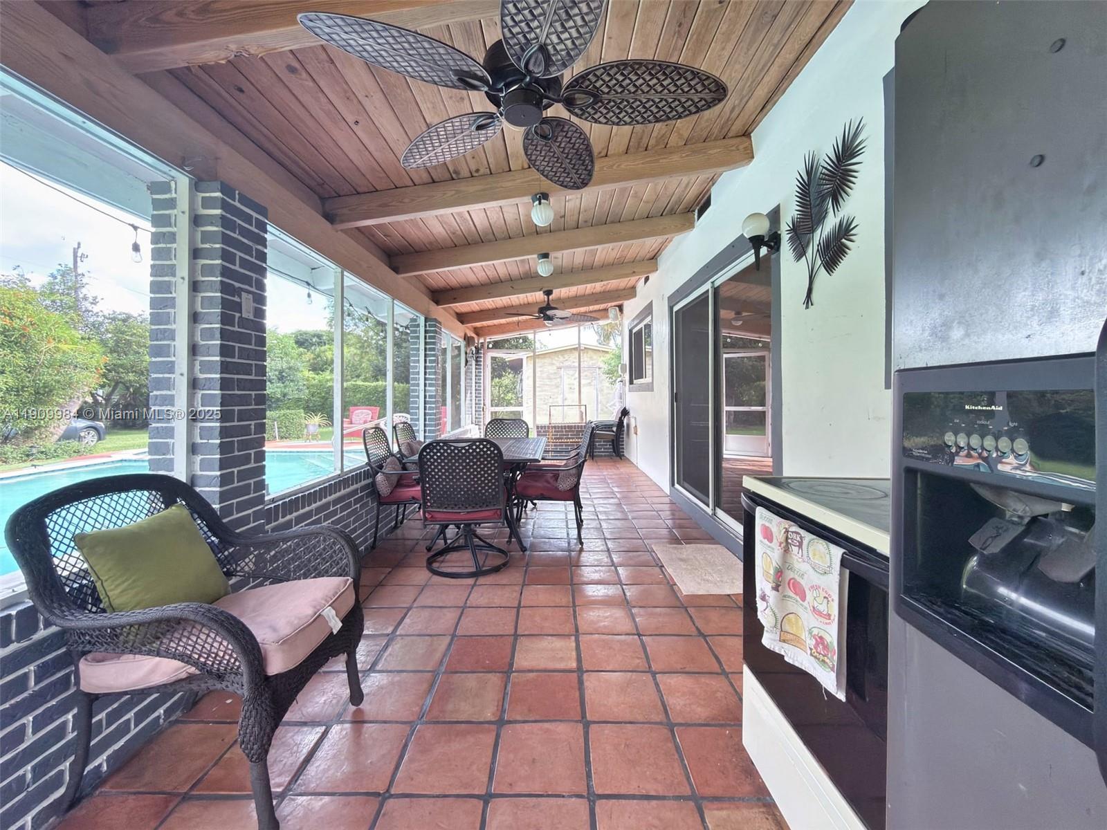 KENDALL ESTATES - Residential Lease