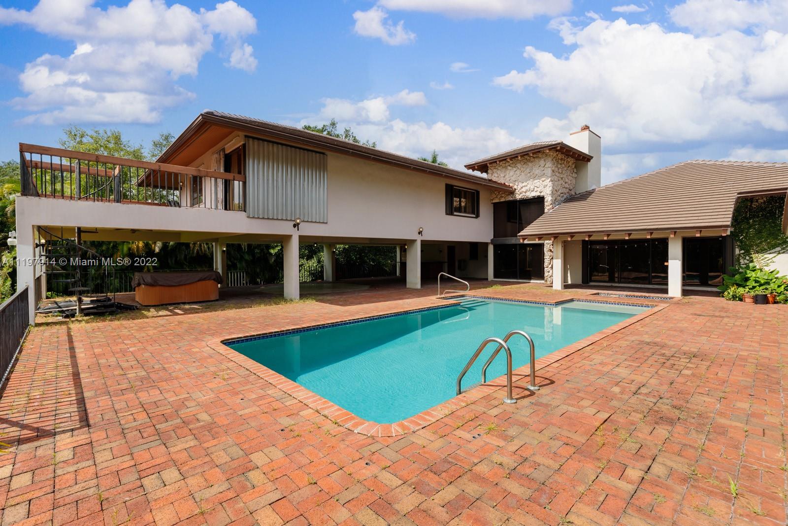 COCOPLUM SEC 1 - Residential