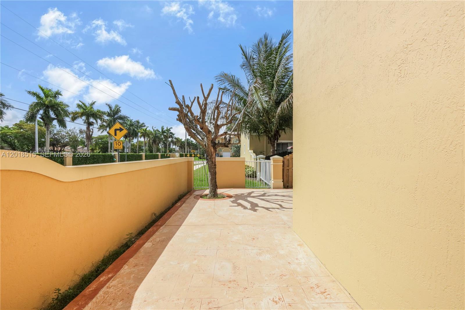 CENTURY BREEZE - Residential