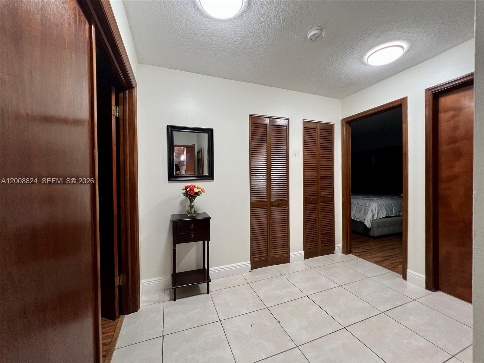 LOS PASEOS - Residential