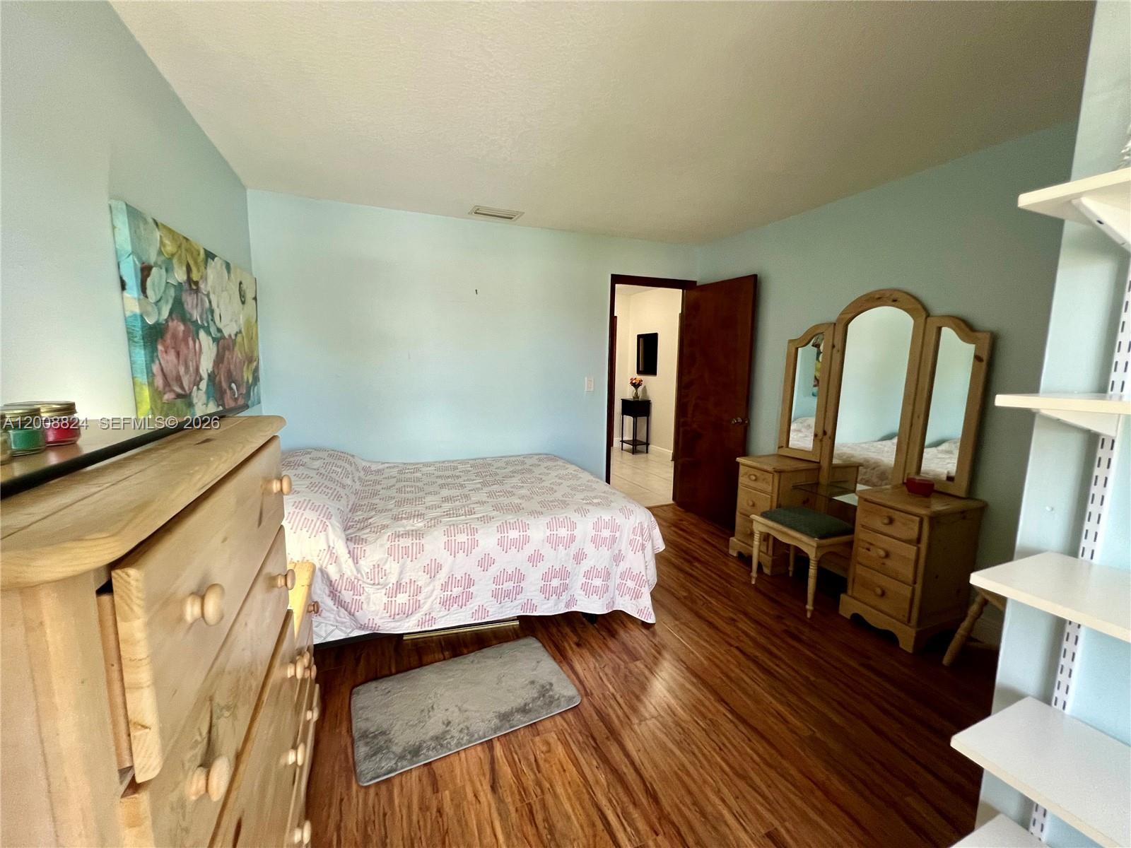 LOS PASEOS - Residential