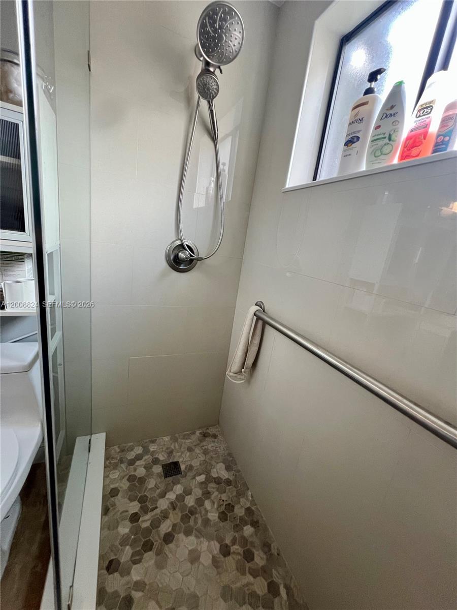 LOS PASEOS - Residential