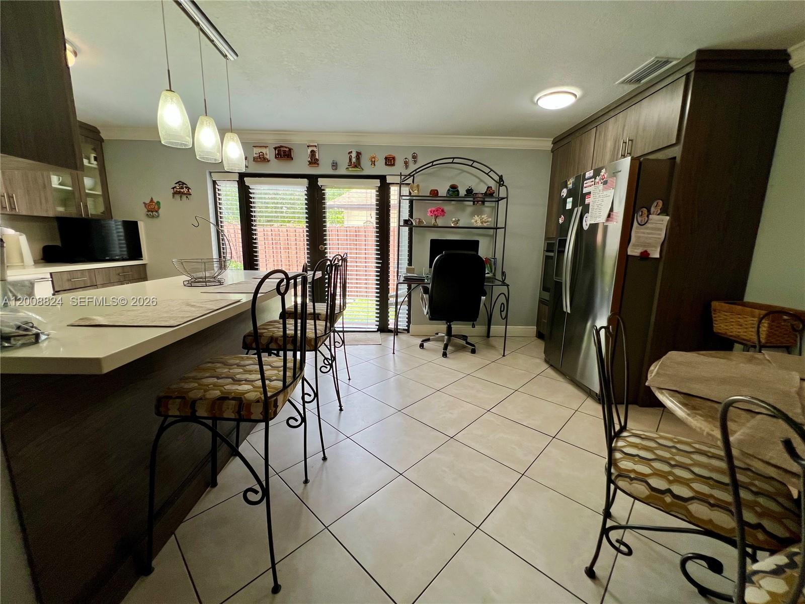 LOS PASEOS - Residential