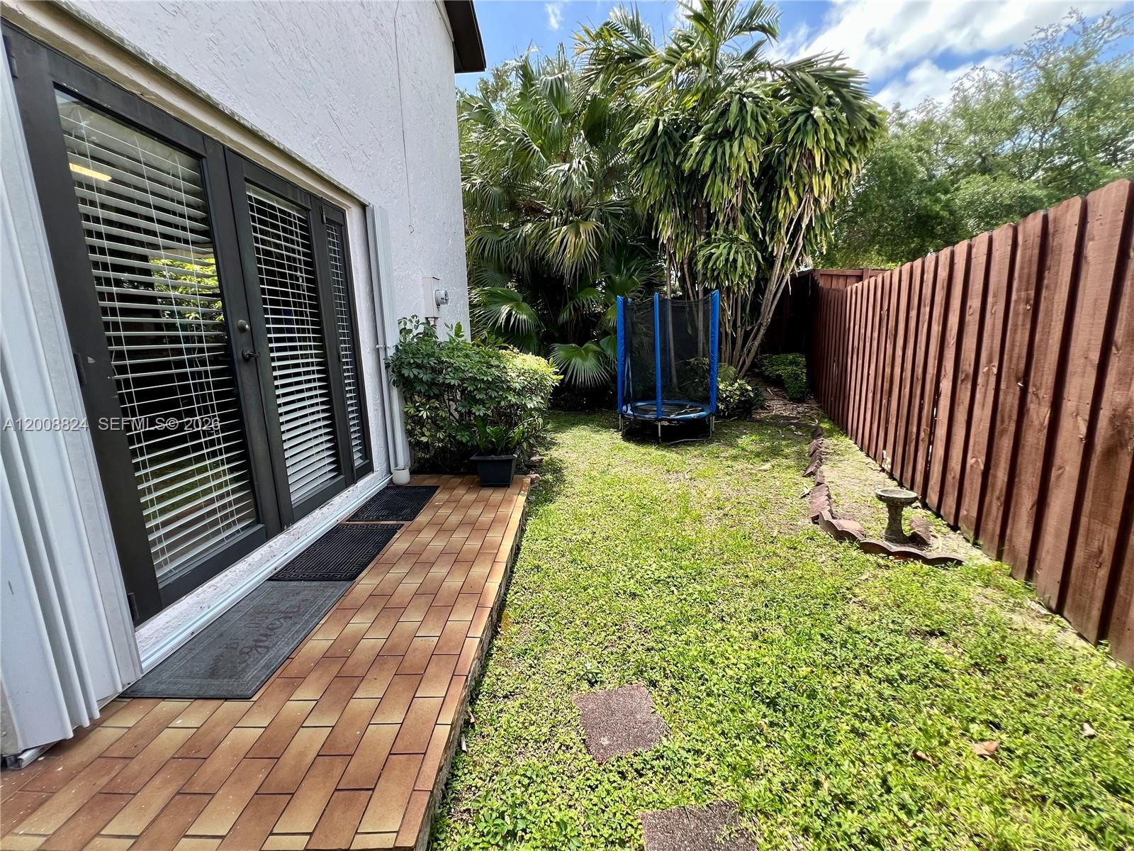 LOS PASEOS - Residential