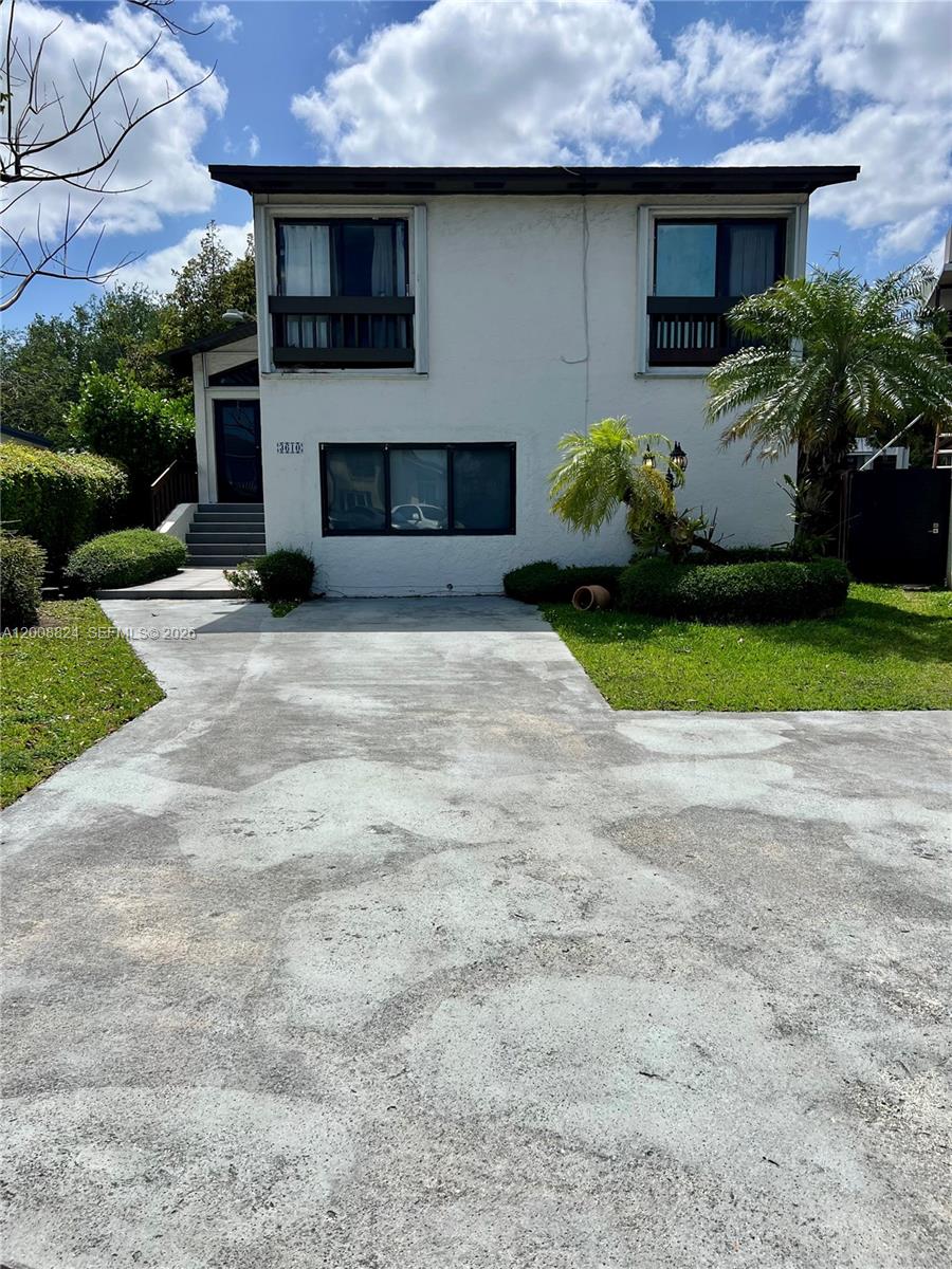 LOS PASEOS - Residential