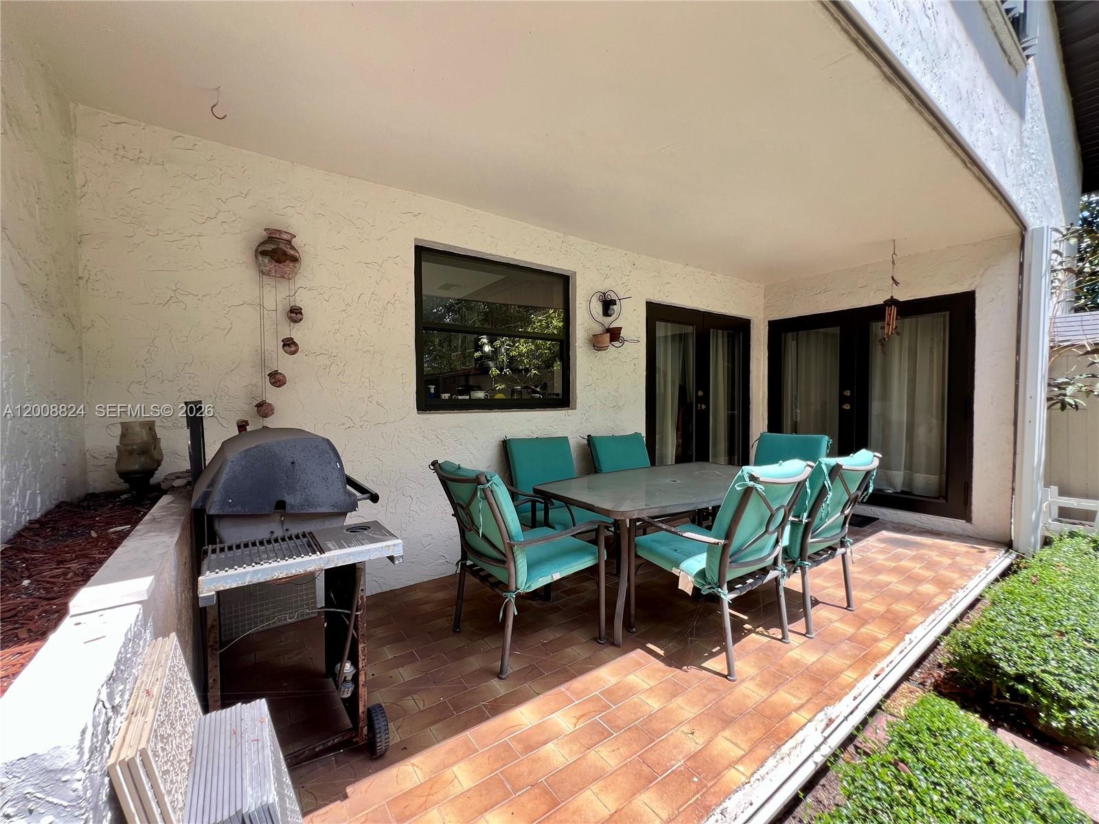 LOS PASEOS - Residential