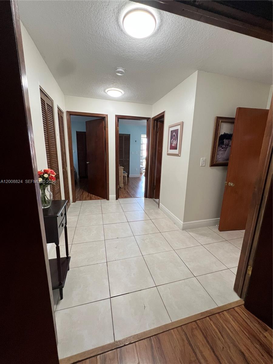 LOS PASEOS - Residential