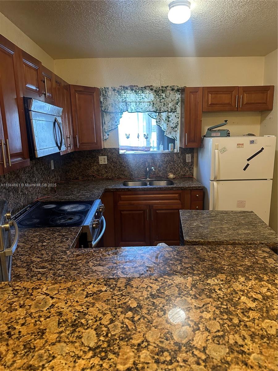 1845 NW 44th St