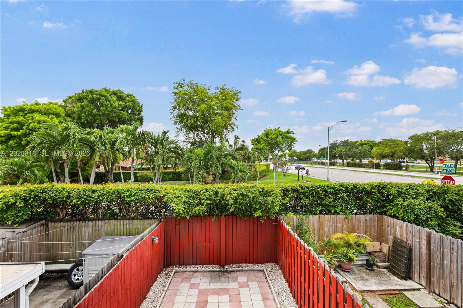 VILLAS UNIVERSITY SQUARE - Residential