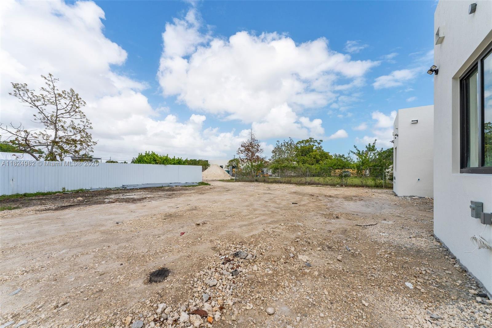 12395 SW 220 ST