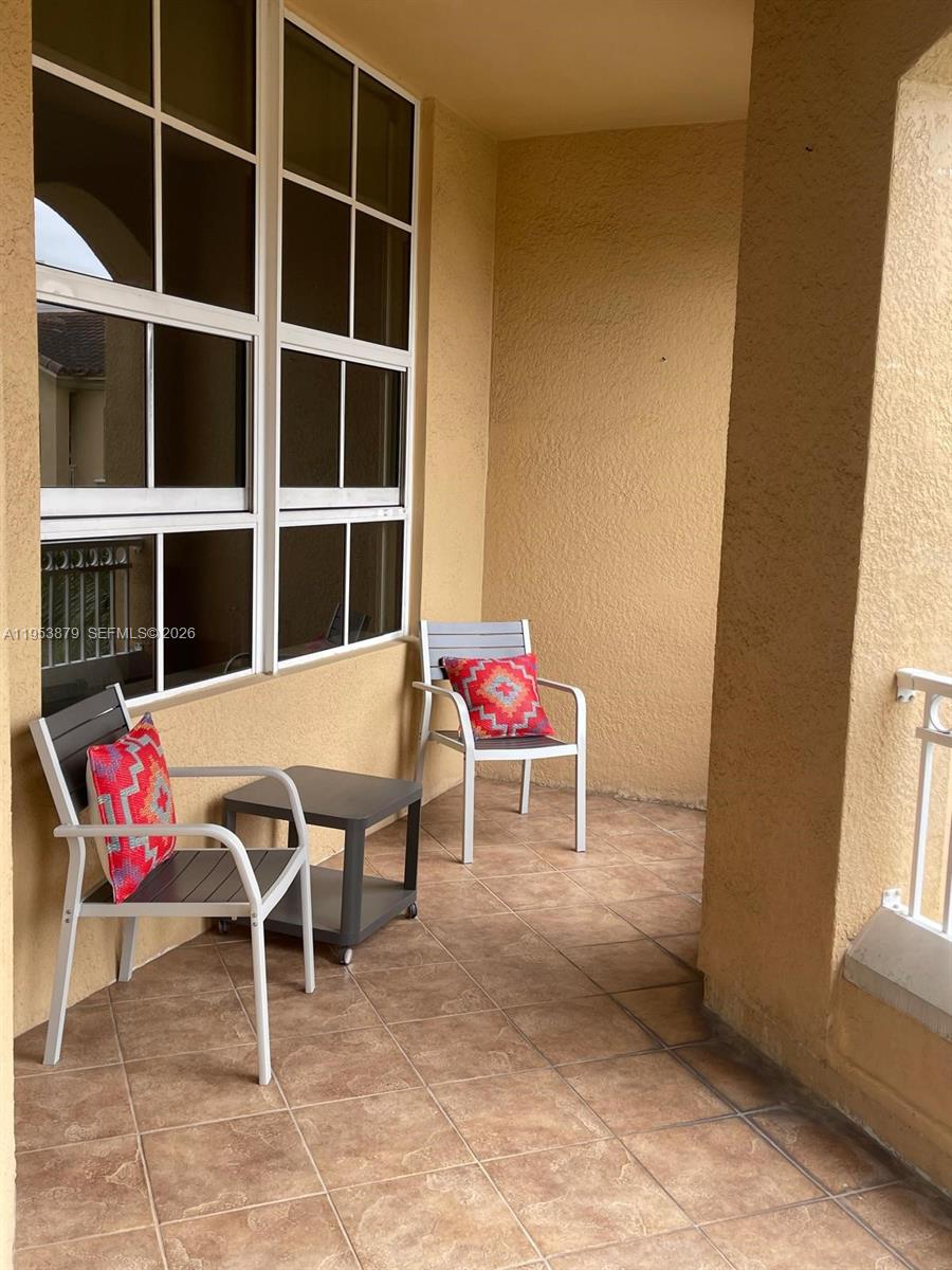 ALAQUA CONDO - Residential