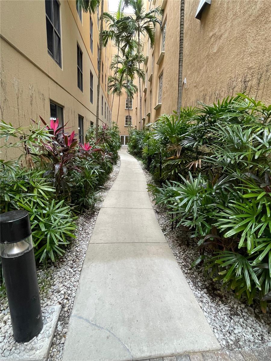 ALAQUA CONDO - Residential