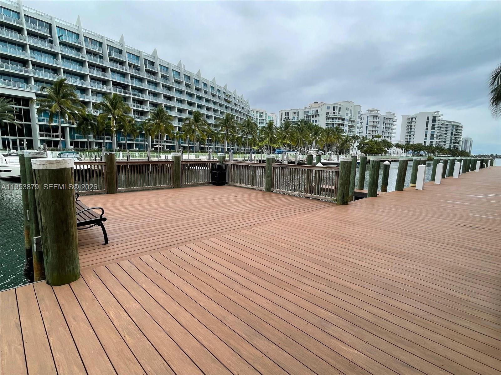 ALAQUA CONDO - Residential