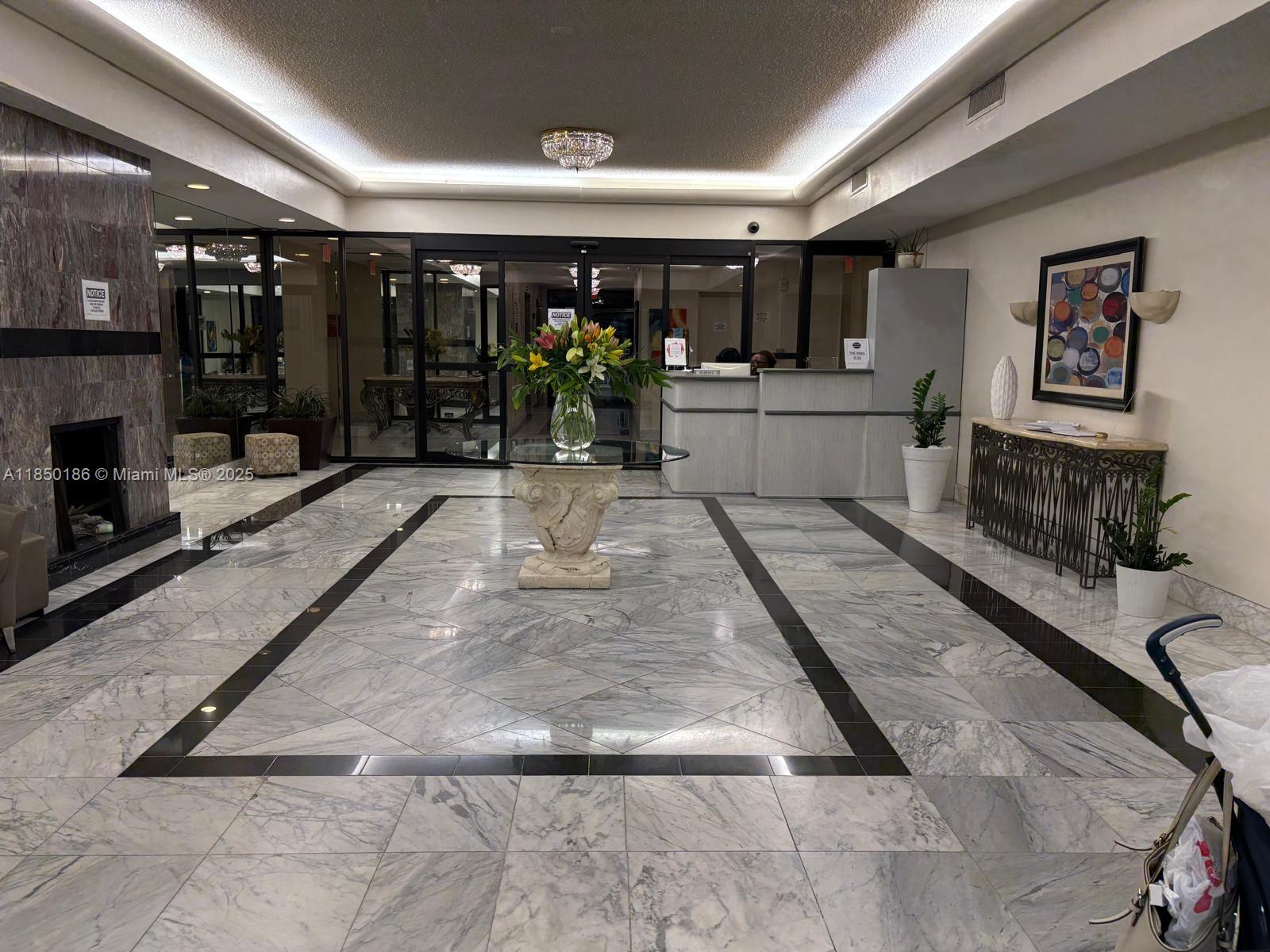 CANONGATE CONDO NO ONE - Residential