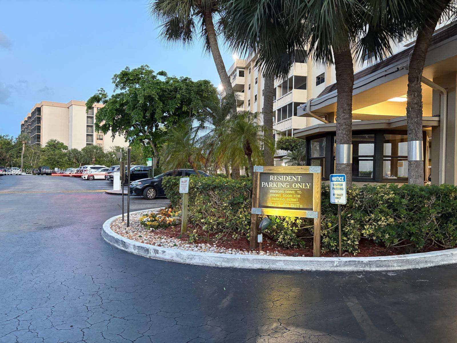 CANONGATE CONDO NO ONE - Residential