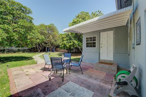 7601 SW 59th Ct 7601 South Miami FL 33143