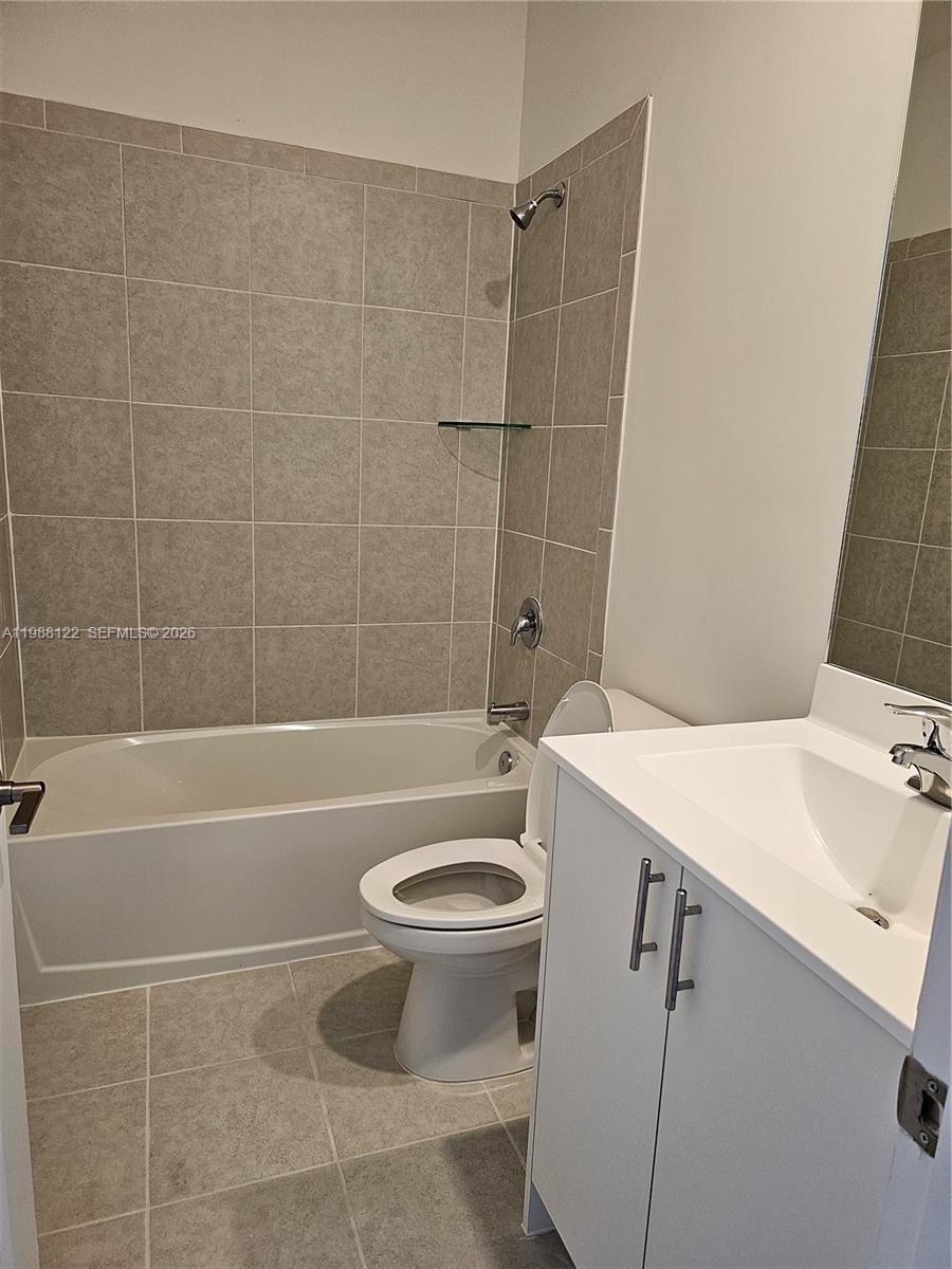 PINE ISLE - Residential Lease