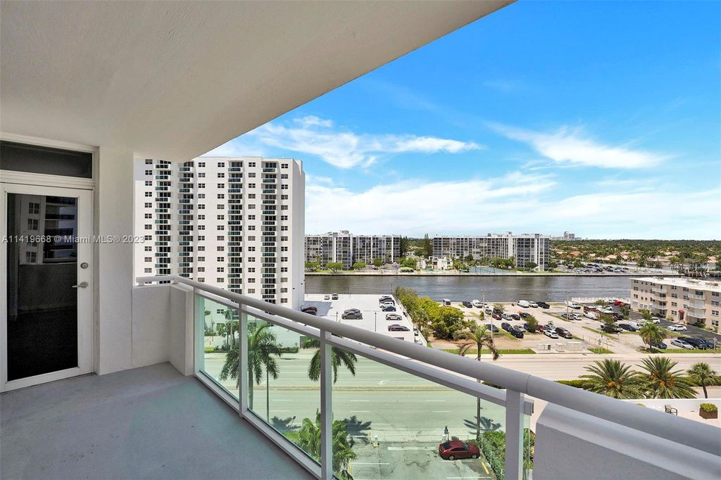Photo of 3001 S Ocean Dr #943, Hollywood, FL 33019 (MLS # A11419668)