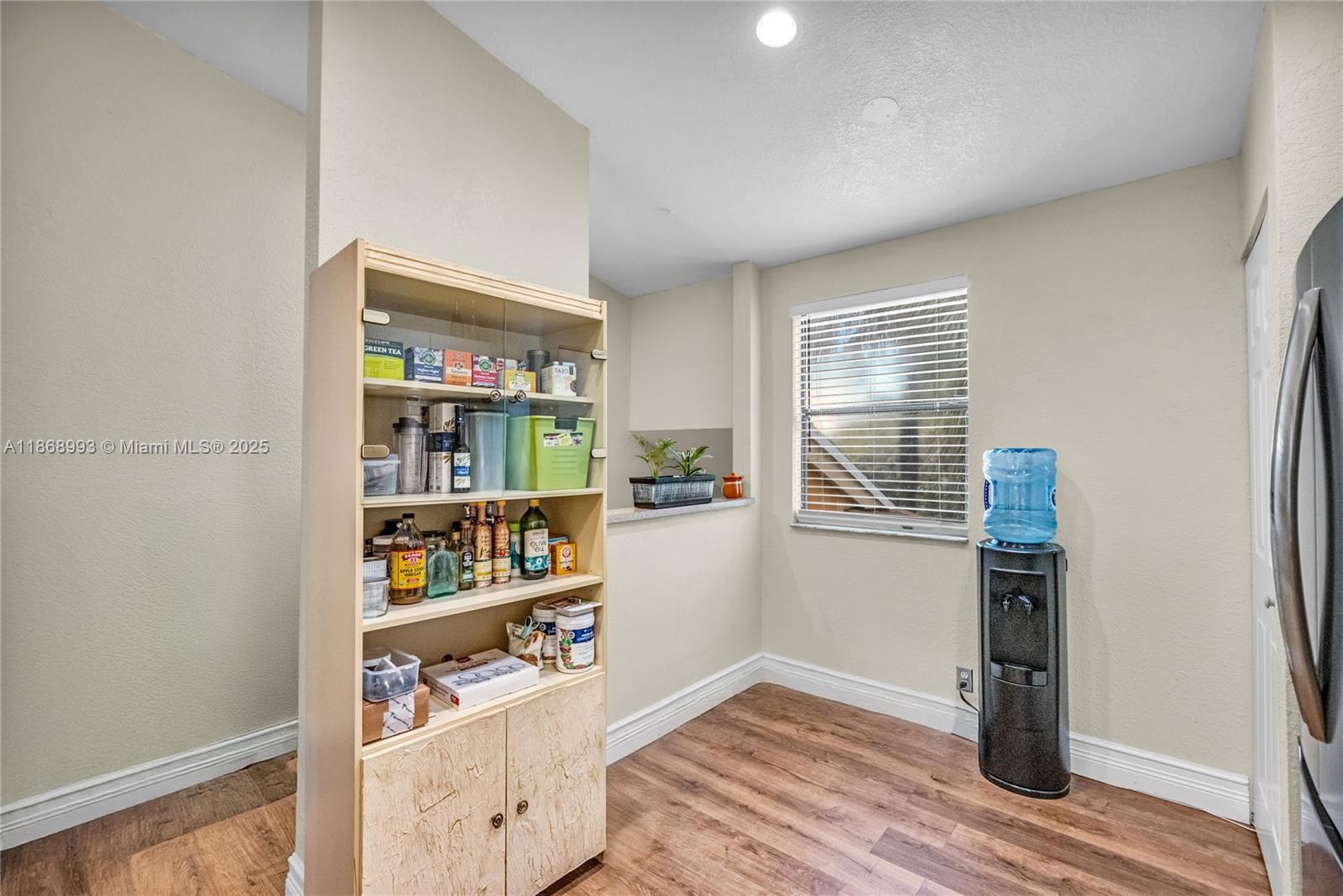 CIRCLE VILLAS (THE) CONDO - Residential