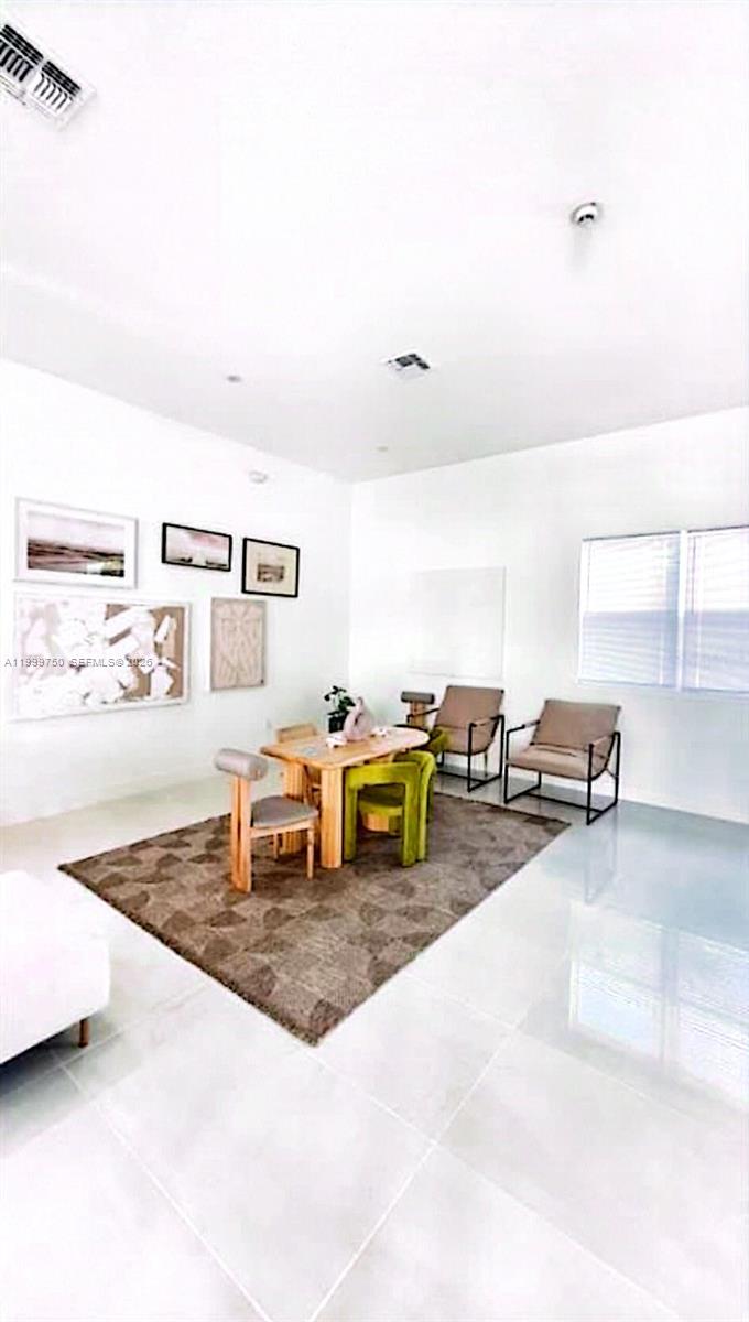 sandlake station - Residential