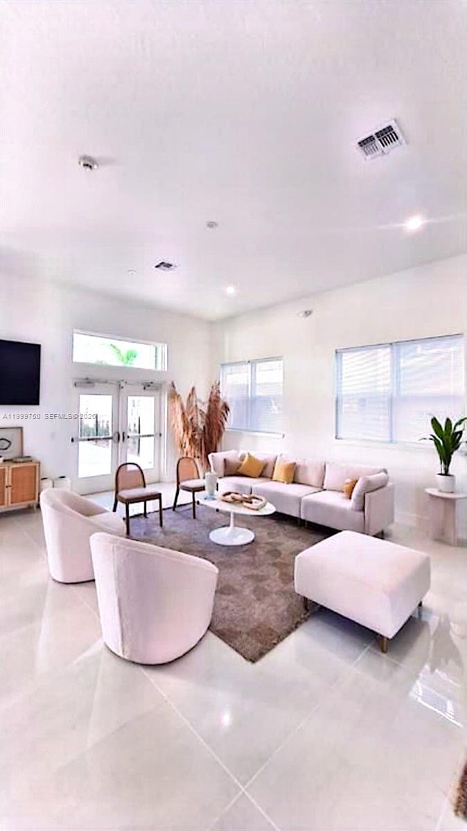 sandlake station - Residential