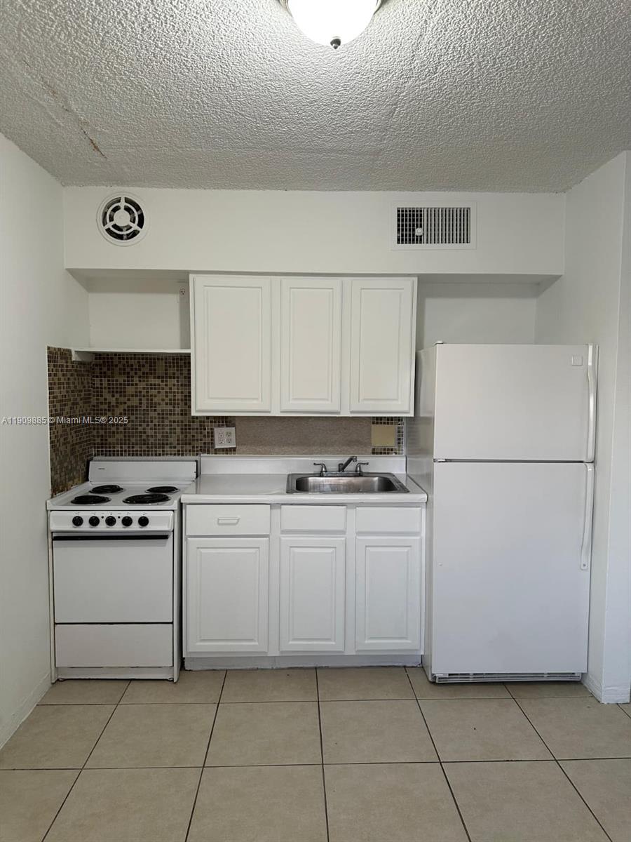 101 FORT LAUDERDALE CONDO - Residential Lease