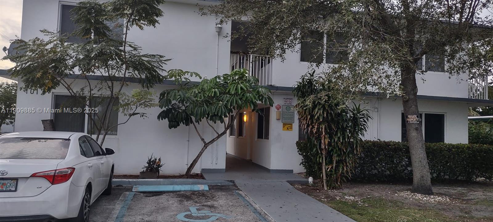 101 FORT LAUDERDALE CONDO - Residential Lease