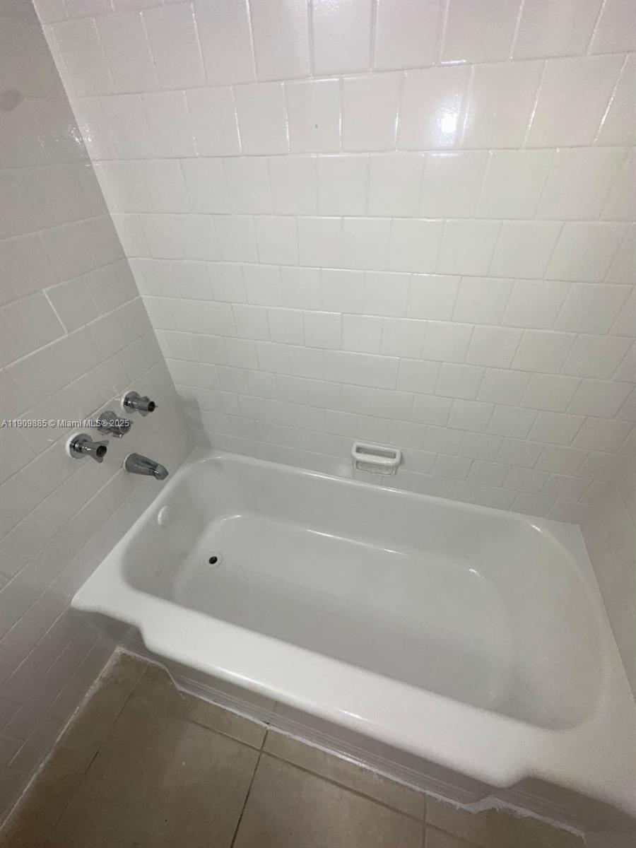 101 FORT LAUDERDALE CONDO - Residential Lease