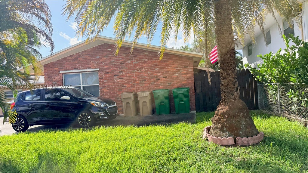 Photo of 6100 SW 37th St, Davie, FL 33314 (MLS # A12111238)