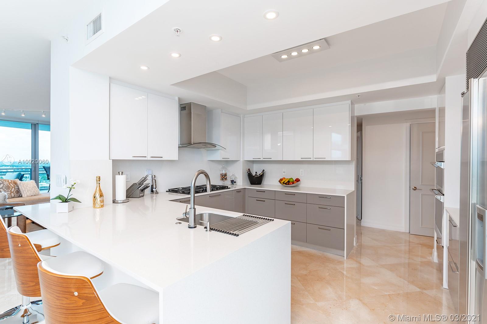 DIPLOMAT OCEANFRONT RESID - Residential Lease