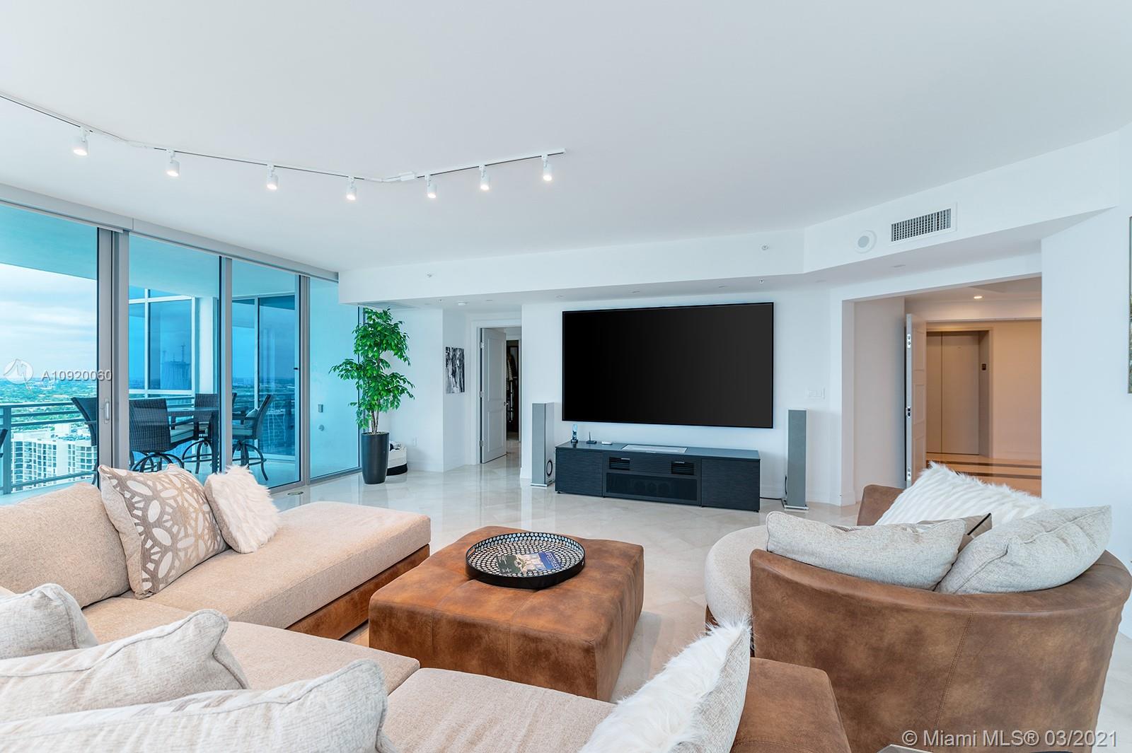 DIPLOMAT OCEANFRONT RESID - Residential Lease