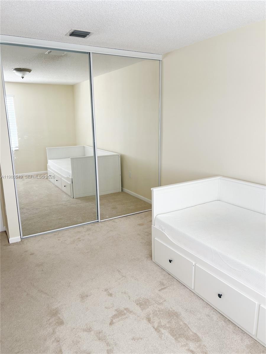 TOWNGATE - Residential