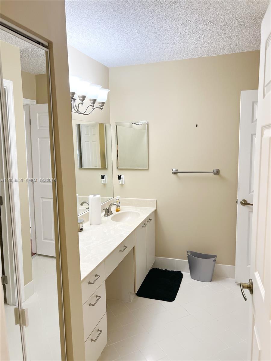 TOWNGATE - Residential