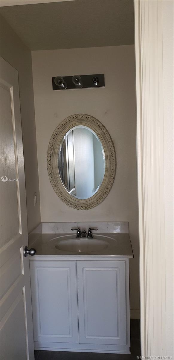 COMPASS BAY - Residential Lease