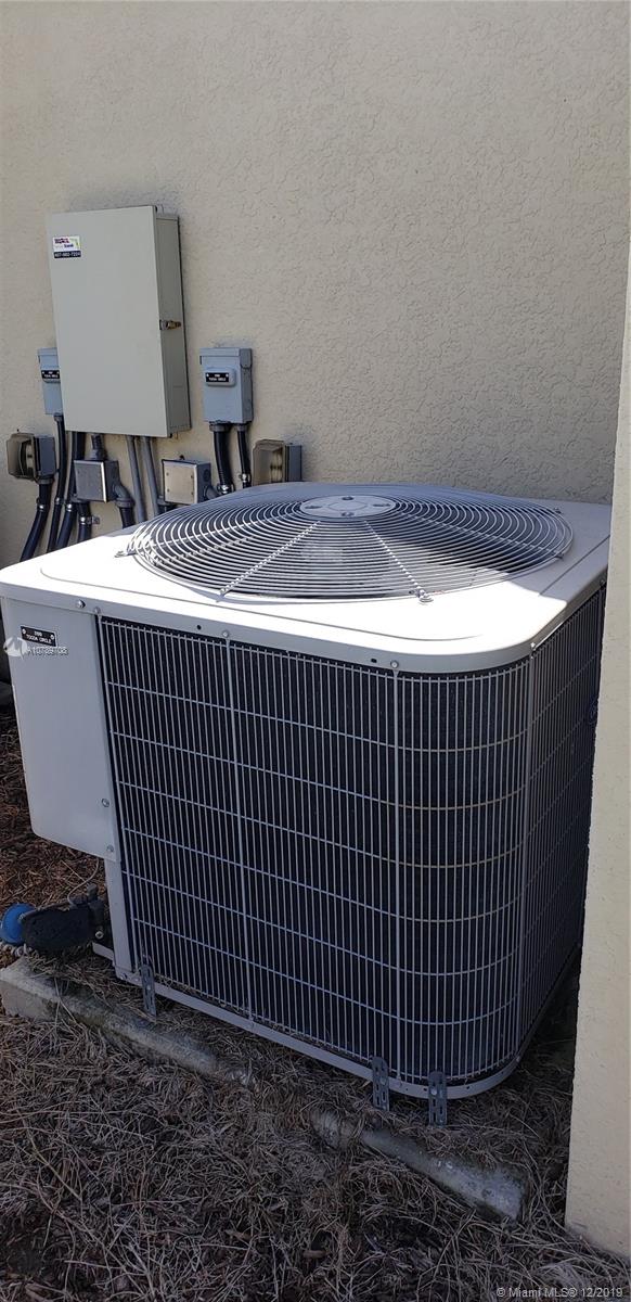 COMPASS BAY - Residential Lease