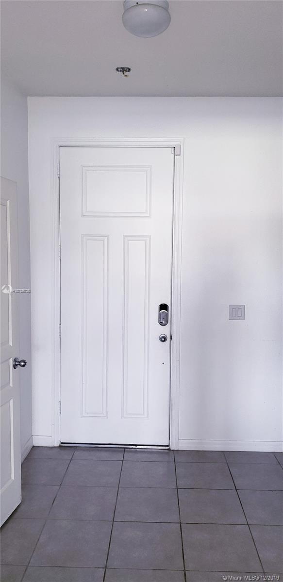 COMPASS BAY - Residential Lease