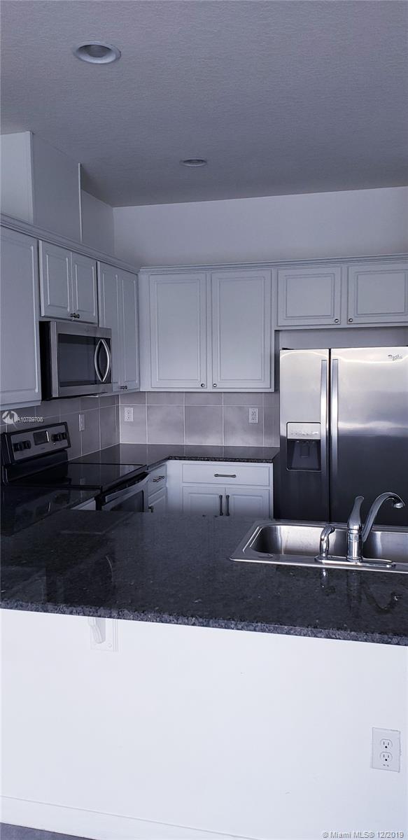 COMPASS BAY - Residential Lease