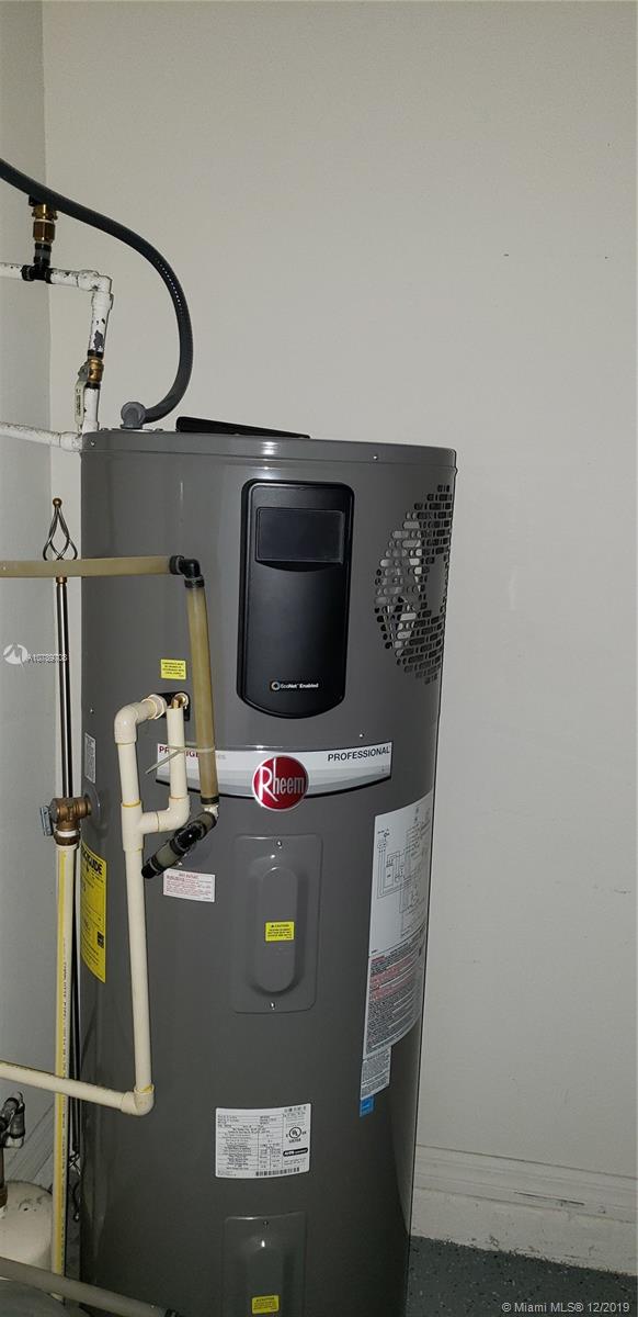 COMPASS BAY - Residential Lease