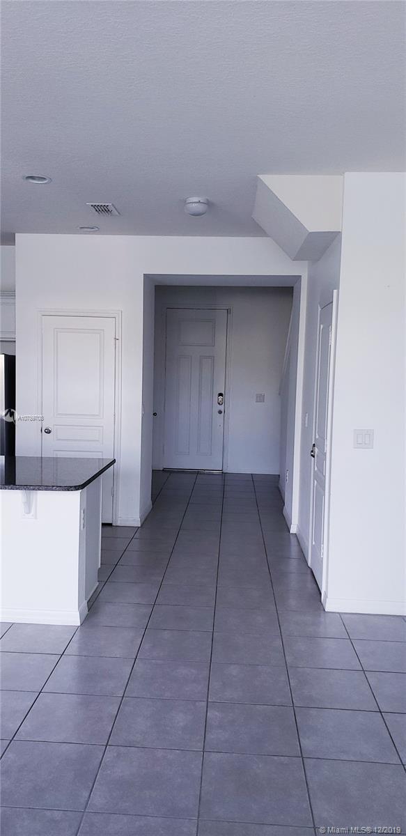 COMPASS BAY - Residential Lease