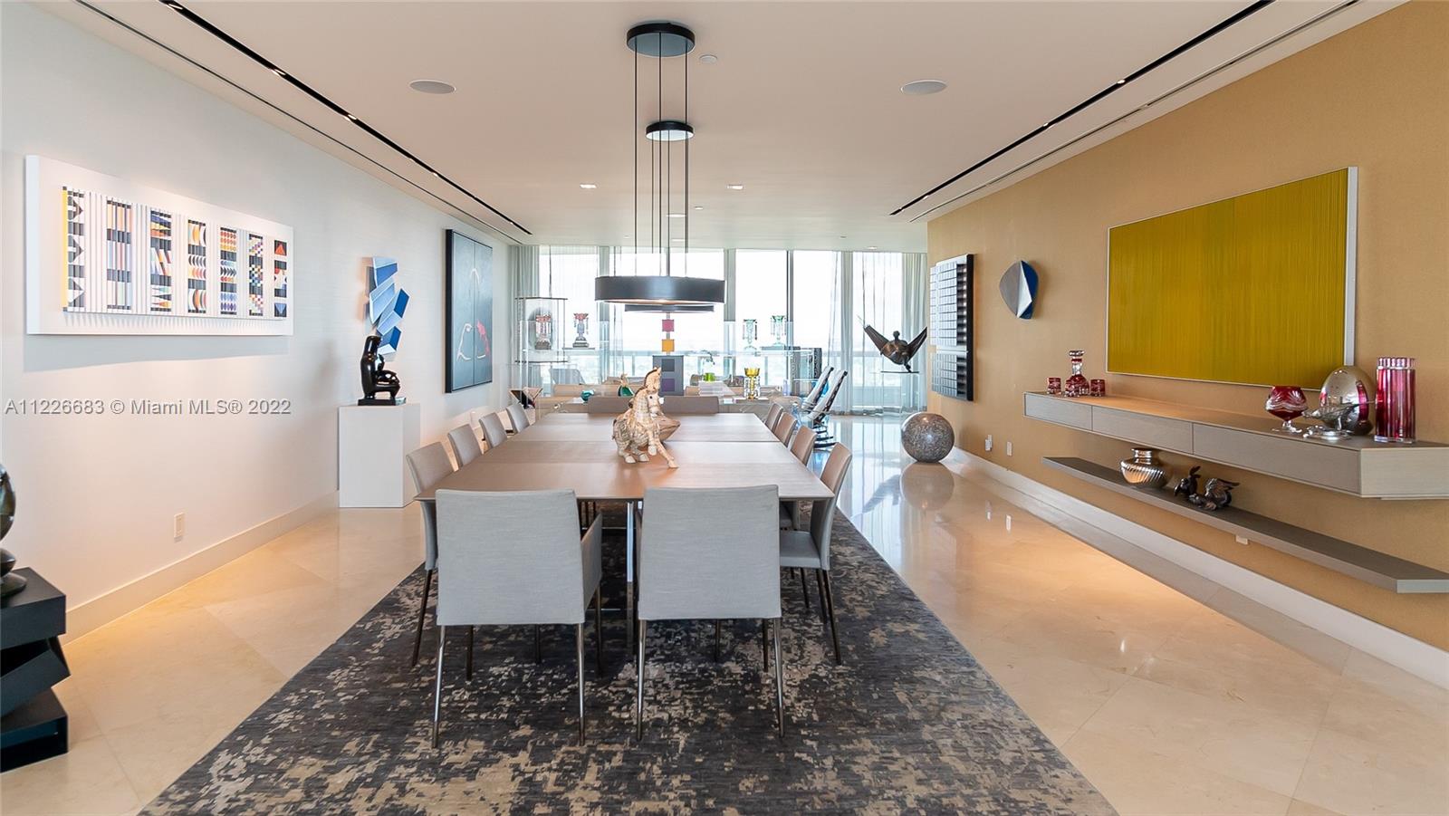 SANTA MARIA CONDO - Residential