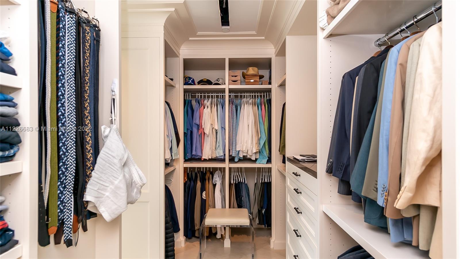 SANTA MARIA CONDO - Residential