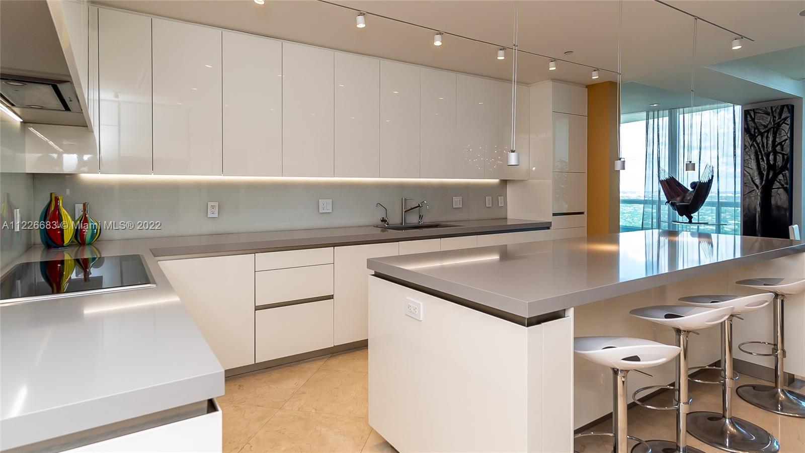 SANTA MARIA CONDO - Residential