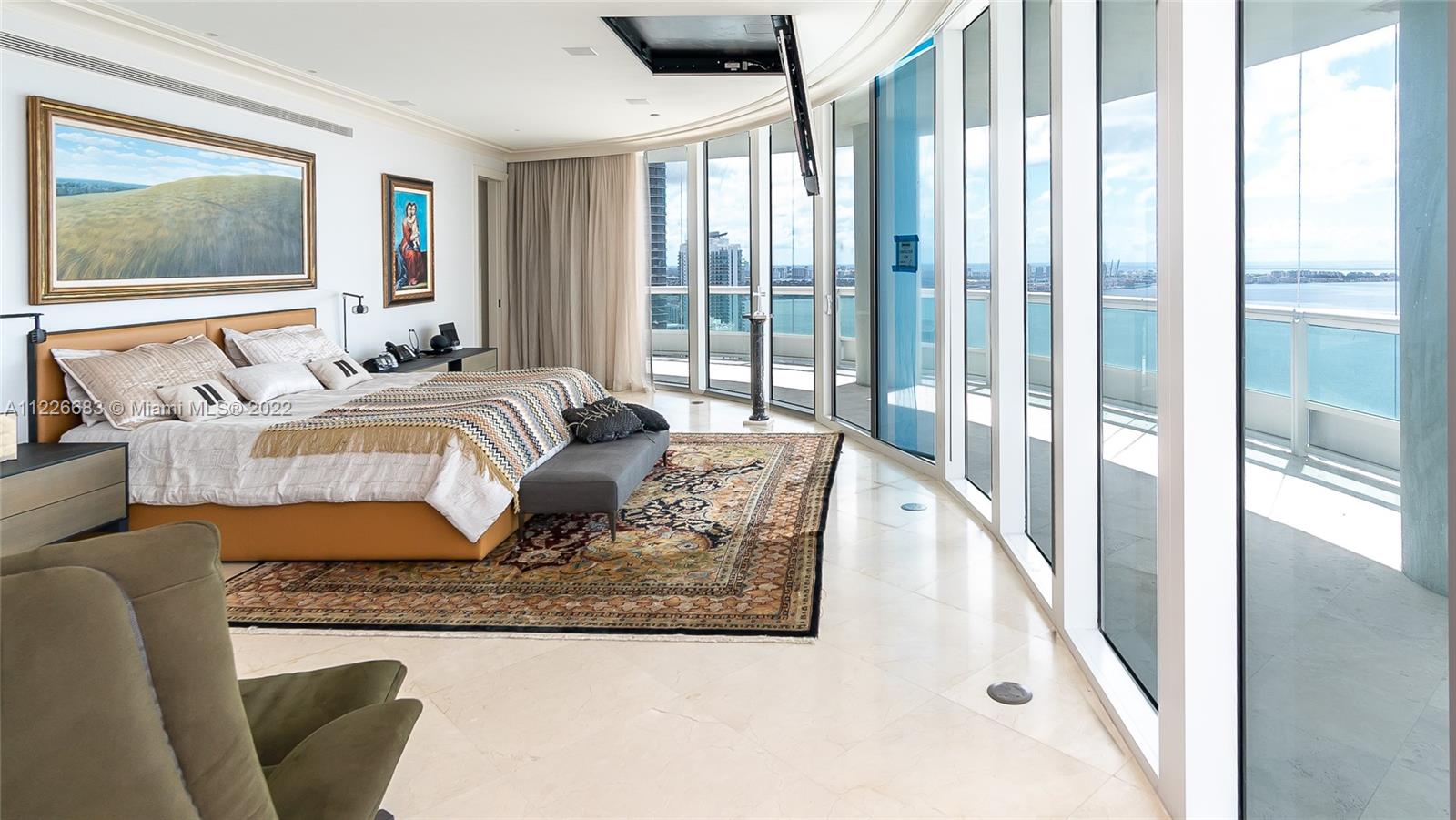 SANTA MARIA CONDO - Residential