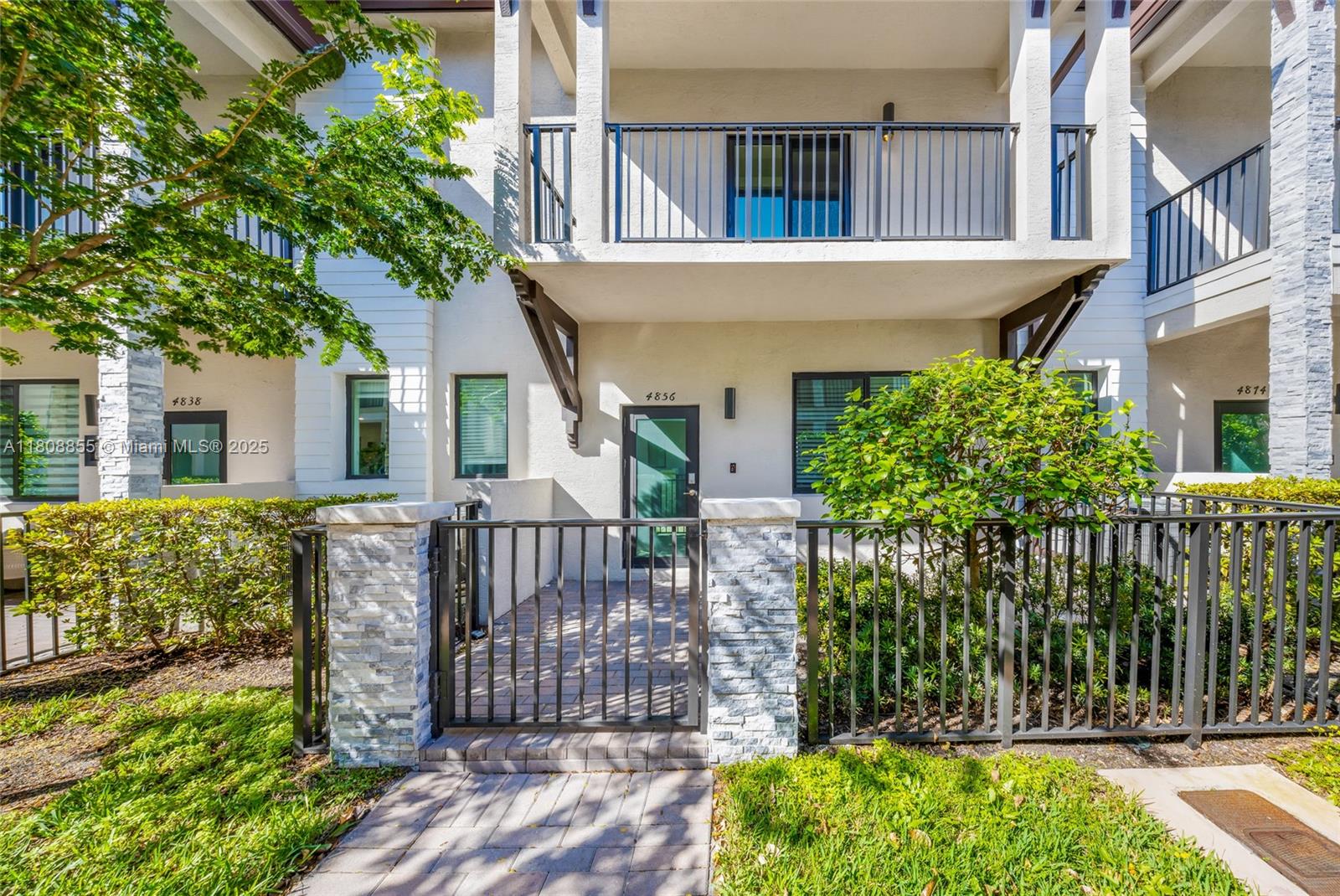Rental Property at 4856 Nw 83rd Pkwy 4856, Doral, Miami-Dade County, Florida - Bedrooms: 3 
Bathrooms: 3  - $3,850 MO.