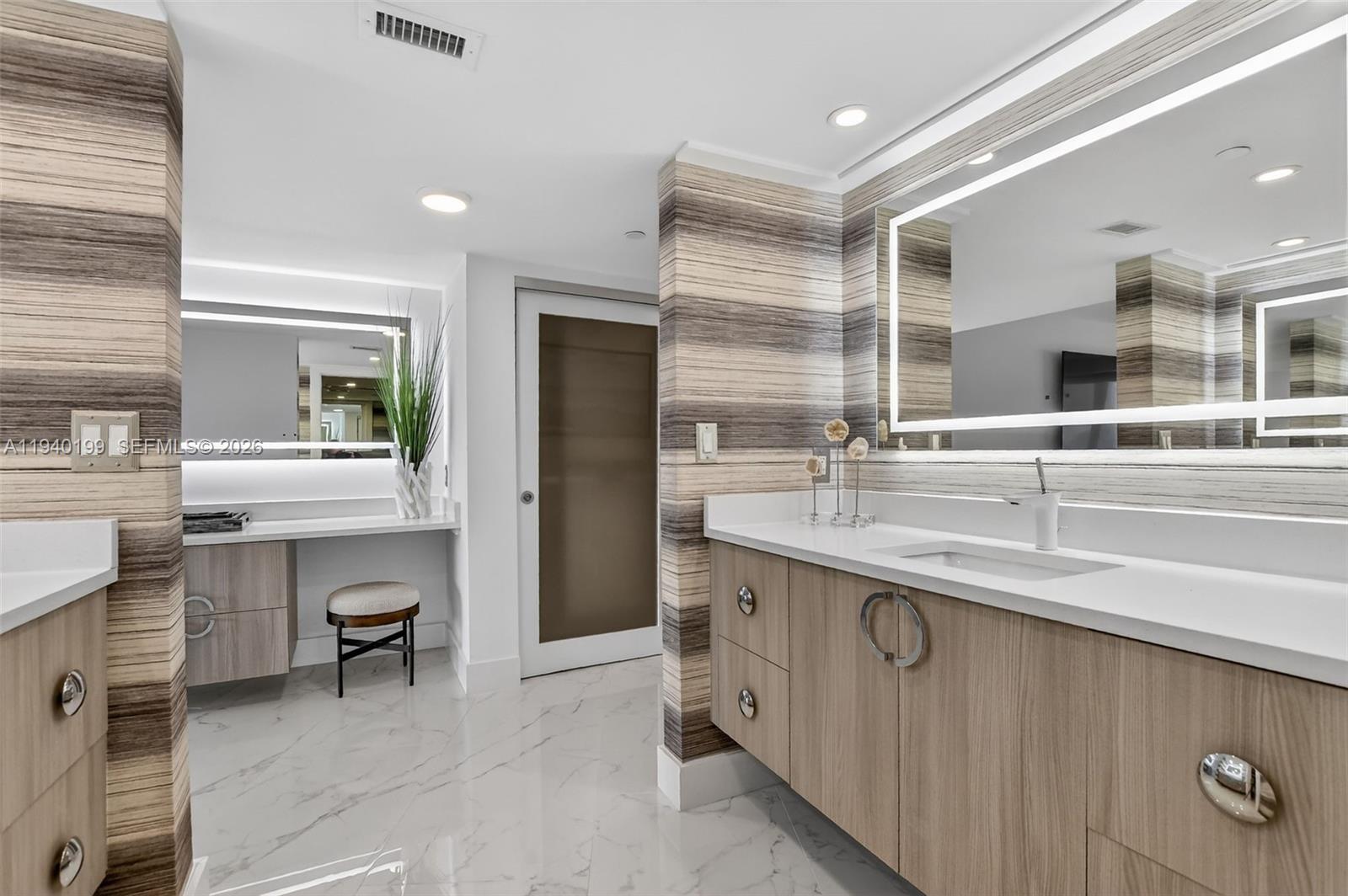 ADMIRALS WALK TOWER CONDO - Residential