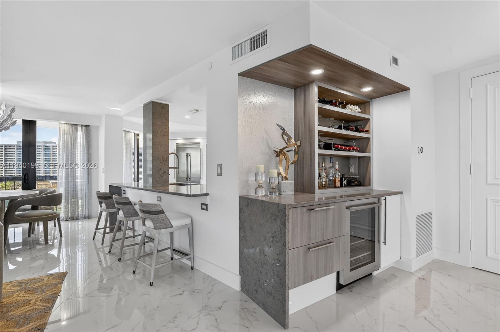 ADMIRALS WALK TOWER CONDO - Residential