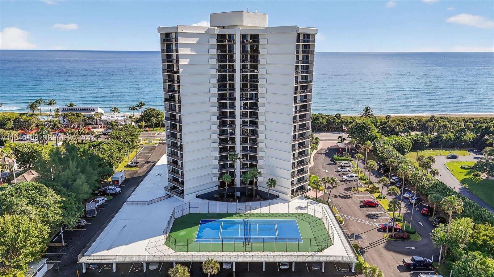 ADMIRALS WALK TOWER CONDO - Residential