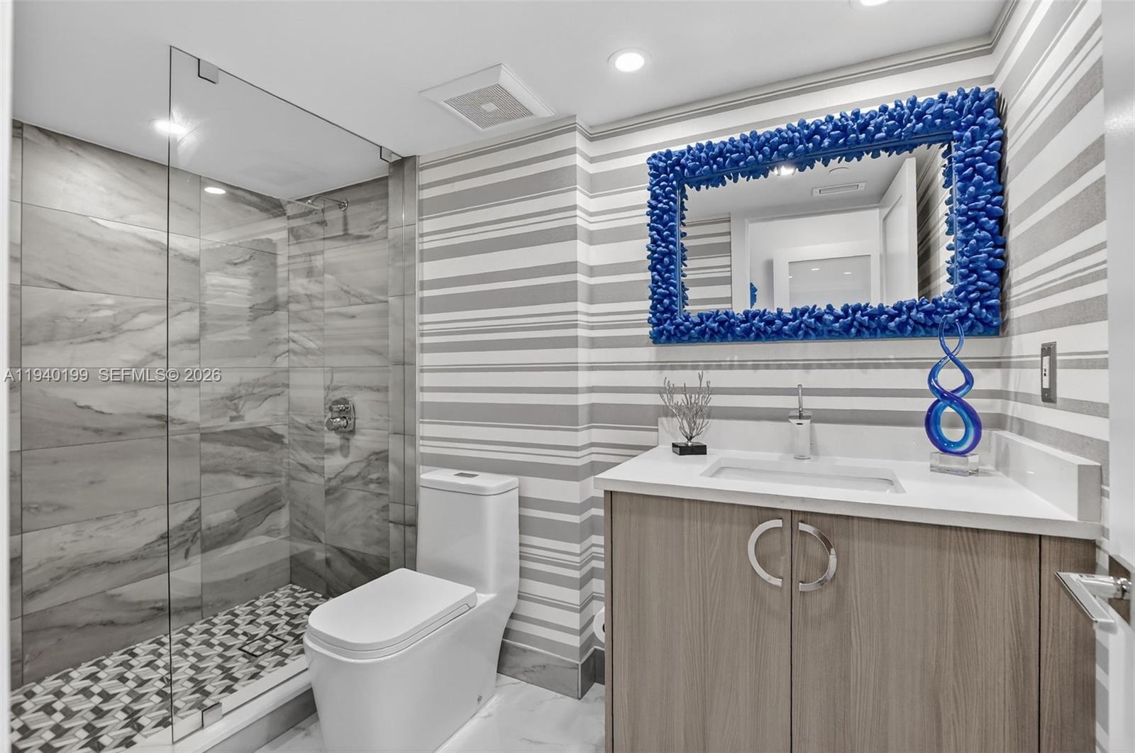 ADMIRALS WALK TOWER CONDO - Residential