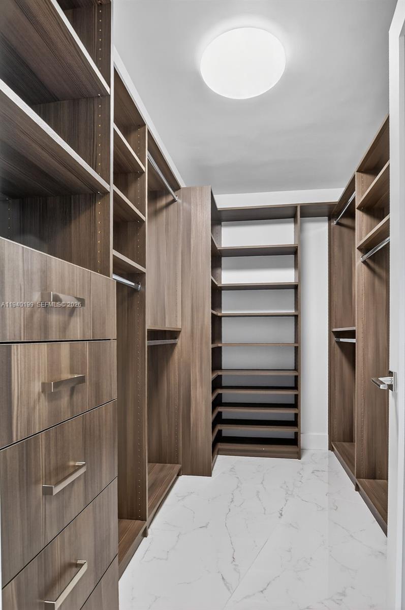 ADMIRALS WALK TOWER CONDO - Residential